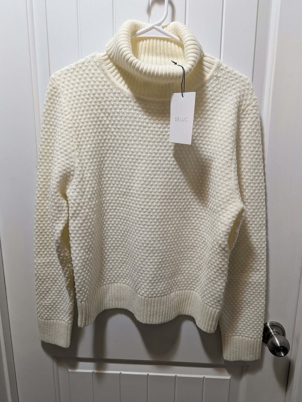 NEW! Honeycomb Turtleneck Chunky Sweater Cream Size M Fall Winter Casual School